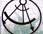 Chartis sextant in office