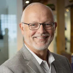 Lindsey Jarrell headshot