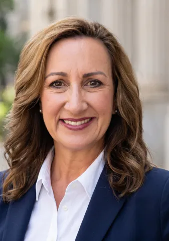 Terri Carbone headshot