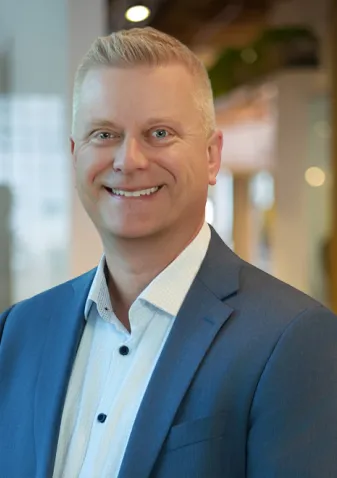 Steve Mrozowski headshot