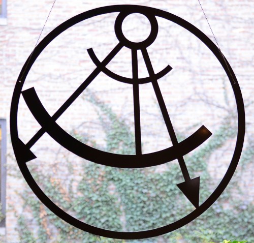 Chartis sextant in office