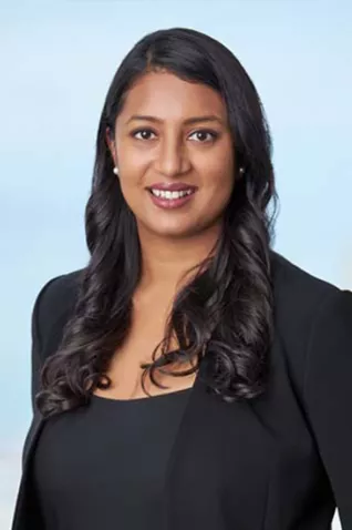 Nidhi Mitra Headshot