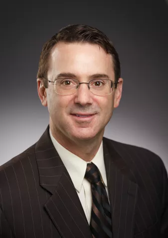 Andrew Resnick Headshot